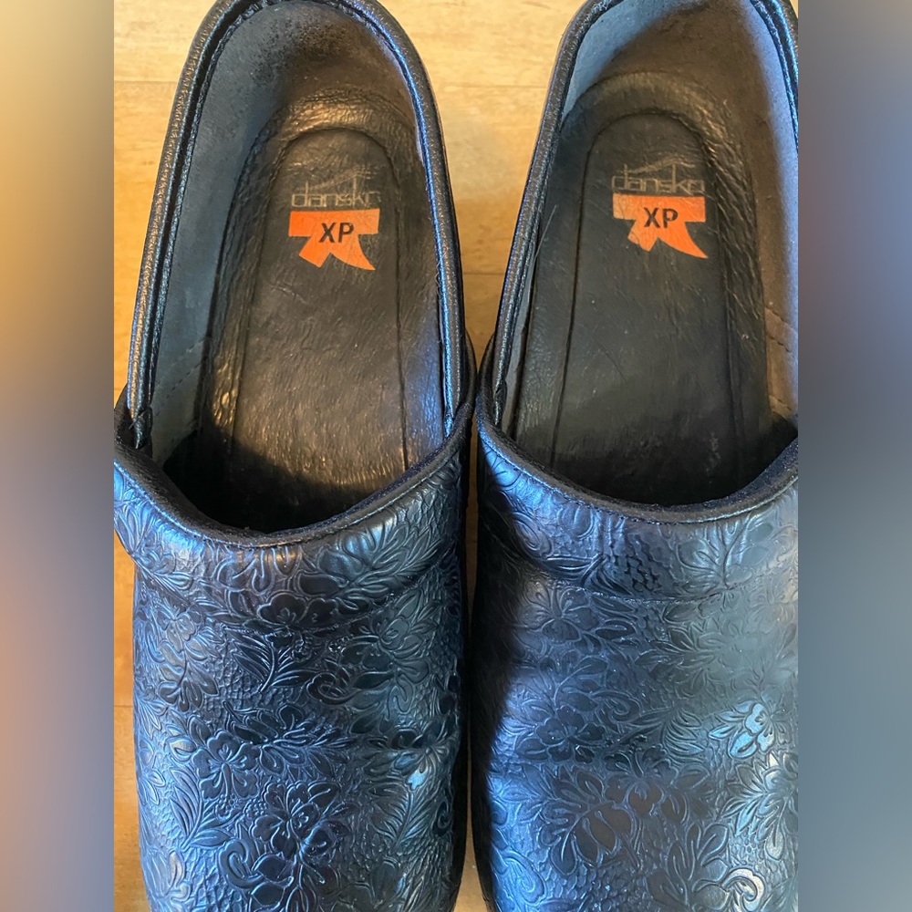 Dansko XP. Women’s Black  Size Euc 39-8.5.